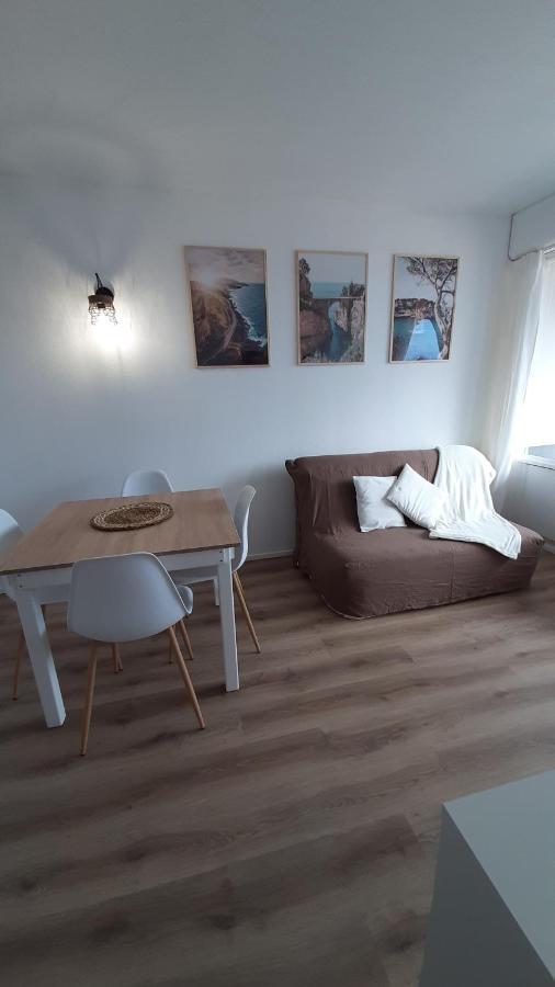 T2 Avec Très Belle Vue Sur Le Port De Plaisance Appartement