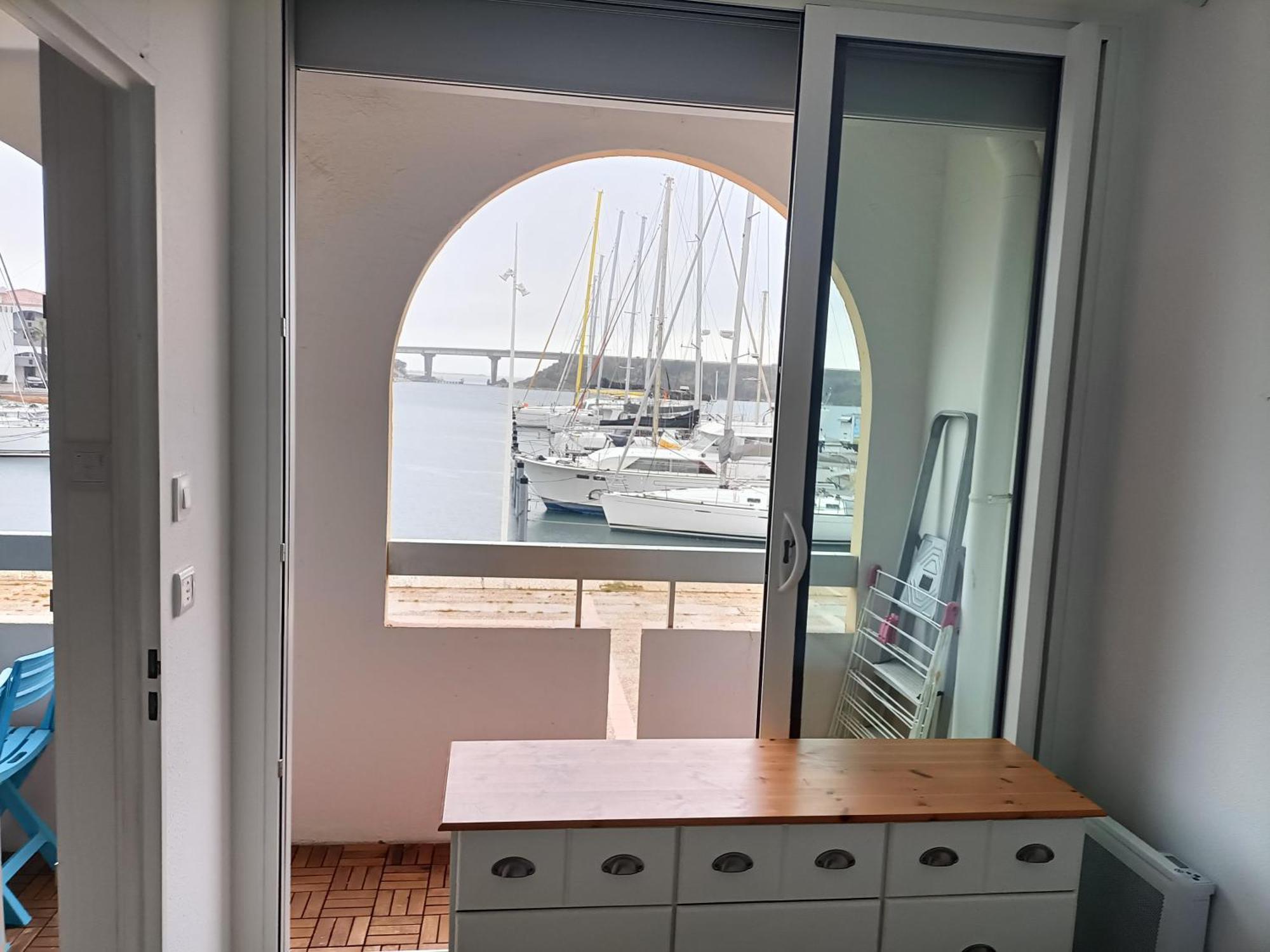 Apartment T2 Avec Tres Belle Vue Sur Le Port De Plaisance Leucate